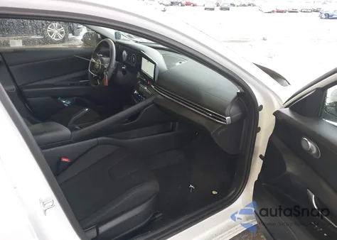 2024 Hyundai Elantra Sel from USA, damaged, VIN KMHLM4DG8RU813667